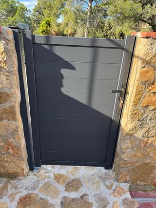 Puerta de entrada individual y de garaje corredera