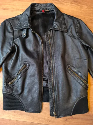 Chaqueta, cazadora de piel negra mujer