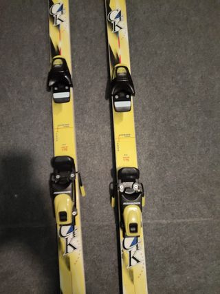 Esquís Rossignol amarillos