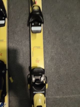 Esquís Rossignol amarillos