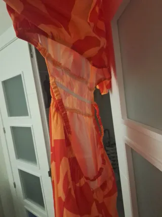 Vestido naranja y rojo estampado