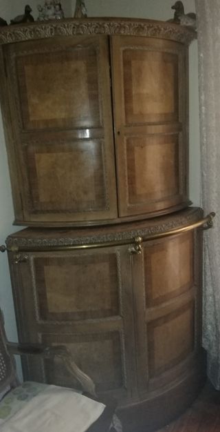 Mueble vitrina antiguo madera y cristal