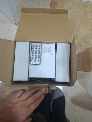 Pantalla Táctil Digital Motorizada DX AV-870 DBT