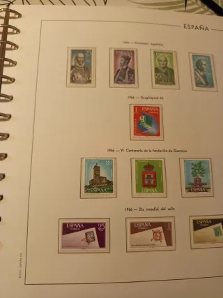 Álbum de sellos España 1965-1975