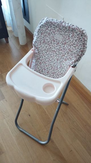 Silla y cambiador de muñecas
