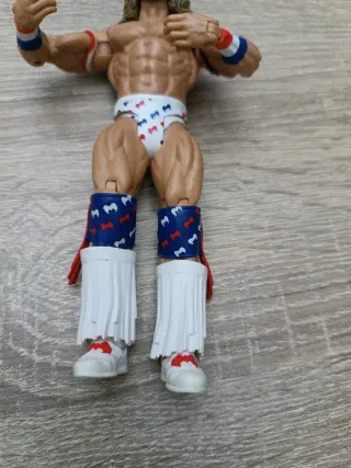 Figura de acción Último Guerrero