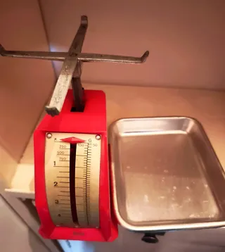 Báscula antigua de cocina