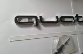 Emblema Audi Quattro Delantero
