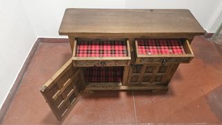 Aparador cómoda madera maciza tallada