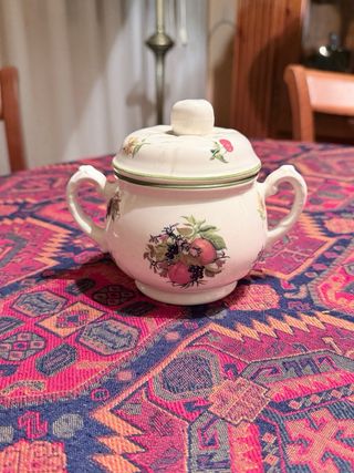 Juego de té San Claudio con jarra y azucarero