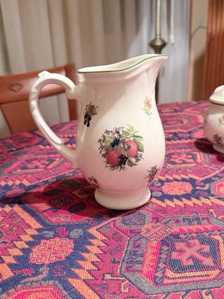 Juego de té San Claudio con jarra y azucarero