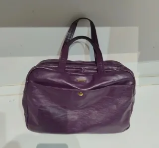 Borsa viola con fiore