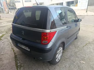 Peugeot 1007 2005