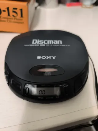 Sony Discman D-151 con caja e instrucciones