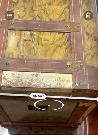 Baúl antiguo madera y metal