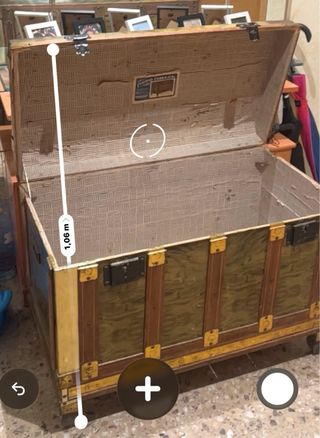 Baúl antiguo madera y metal