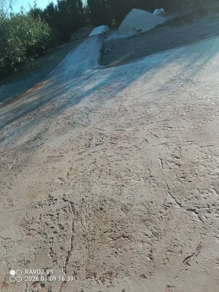 Pavimento hormigón impreso y piscinas