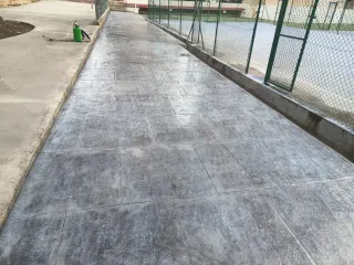 Pavimento hormigón impreso y piscinas