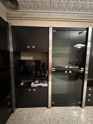 Mueble negro vintage comedor. Se vende tb separado