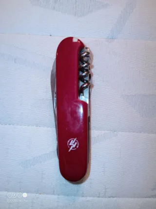 Navaja multiusos roja