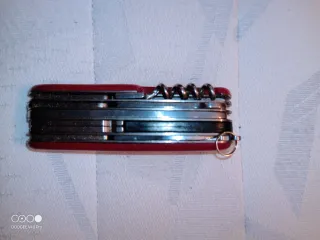 Navaja multiusos roja