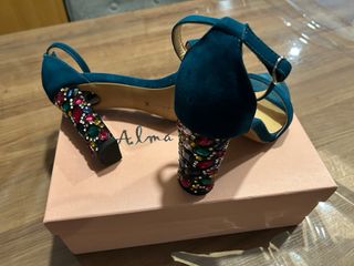 Zapatos Alma en Pena tacón pedrería