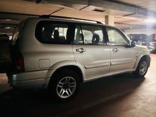 Suzuki Grand Vitara XL-7