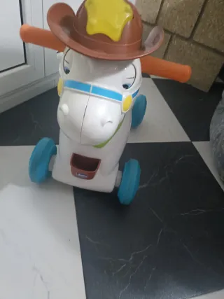 Caballo correpasillos infantil Chicco Rodeo