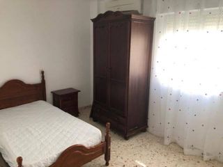 SE BUSCA UNA CHICA (VALDEPASILLAS) LARGA DURACIÓN