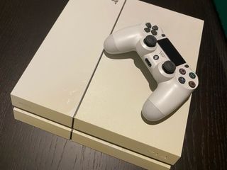 PS4 500GB Blanca + Mando Blanco