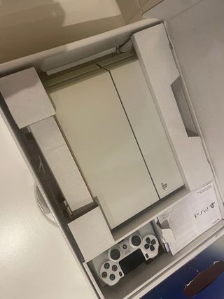 PS4 500GB Blanca + Mando Blanco