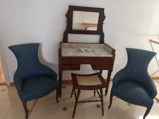 Tocador madera y mármol con espejo y sillón juegos