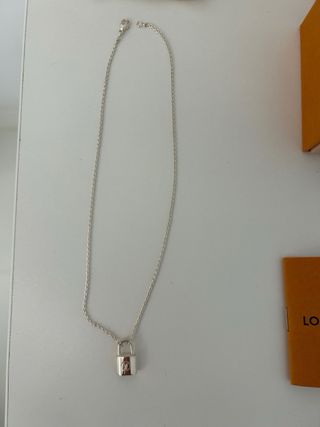 Colgante Louis Vuitton Plata