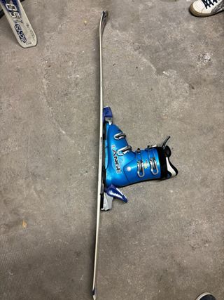 Esquis y botas para niños