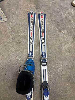 Esquis y botas para niños