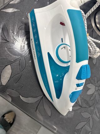 Plancha Russell Hobbs Steam Glide Pro