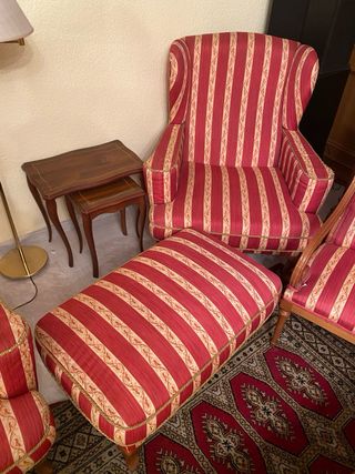 Pareja Sillones Orejeros Lujo + Reposapiés