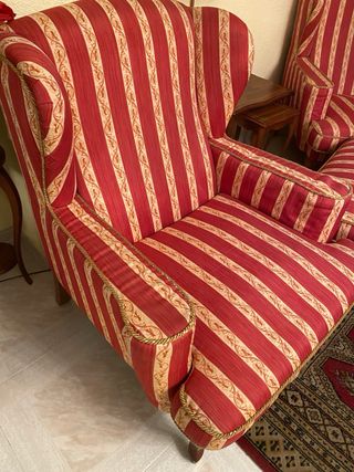 Pareja Sillones Orejeros Lujo + Reposapiés