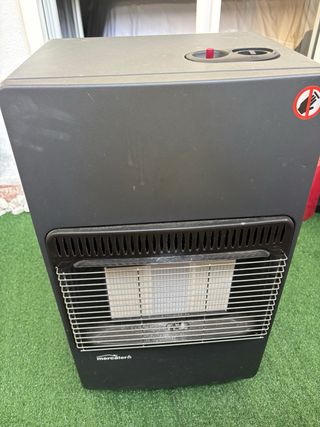 Estufa de gas Mercalor negra