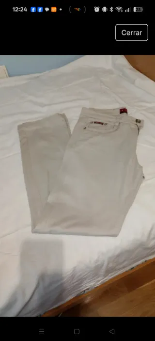 Pantalón vaquero beige