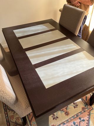 Mesa de comedor y sillas