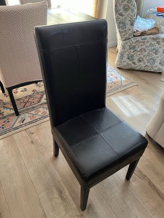 Mesa de comedor y sillas