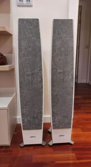 Altavoces Jamo C97 II Blancos.