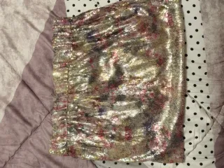 Falda lentejuelas doradas y multicolor