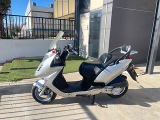 Kymco Grand Dink 125cc Maxiscooter