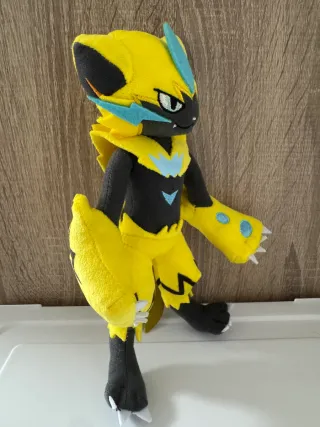 Peluche Pokemon Zeraora
