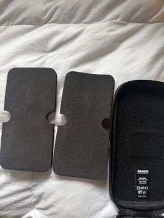 Funda SHAD iPhone 16 Pro Max