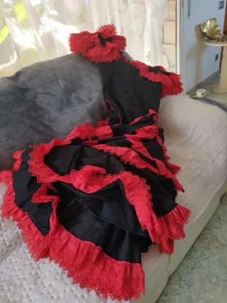 Traje Flamenca Artesanal Negro y Rojo, hecho a man