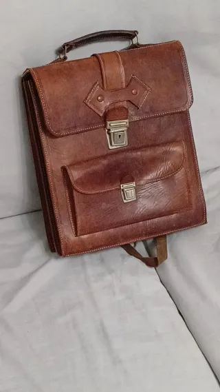 Bolso mediano de cuero