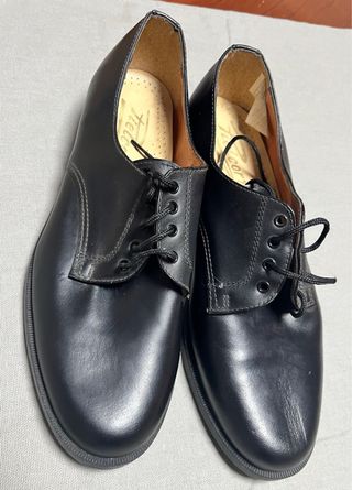 Zapatos de piel negros El Corte Inglés T.39